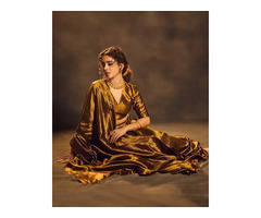 When is a golden saree look best worn traditionally?