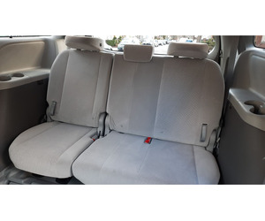 2015 TOYOTA SIENNA LE – WHEELCHAIR ACCESSIBLE MOBILITY Only 48K PA Miles - Image 8
