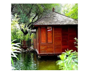 Relax by the Lake at Beautiful Water House Cottages