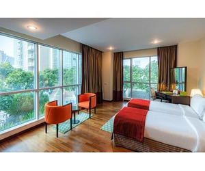 Elegant skyline stay at penthouse suite dubai