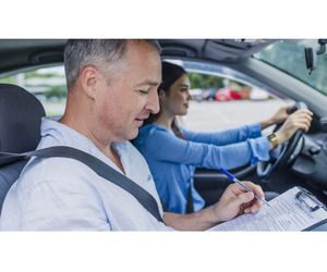 Reliable Driving Lessons Newcastle with Experienced Instructors!