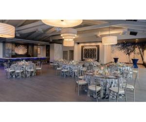 Why Holiday Party Catering Is Worth It