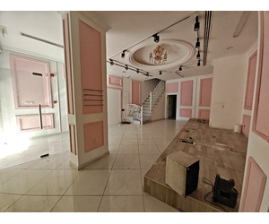 Salon-Ready Ladies Salon for Rent in Al Rigga Dubai | 1,600 Sqft - Image 2