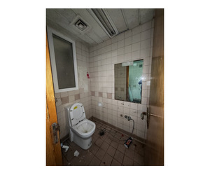 Spacious 2,049 Sqft Office for Rent in Prime Burjuman - Image 8