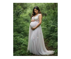 Maternity Photographer in Mumbai | Pregnancy Photoshoot Studio - Image 3