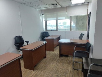 Office Space for Rent – 250 SQFT | Prime Business Location