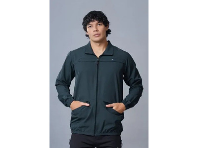 Stylish Jackets for Men with Athletic Fit and Modern Appeal - Image 3